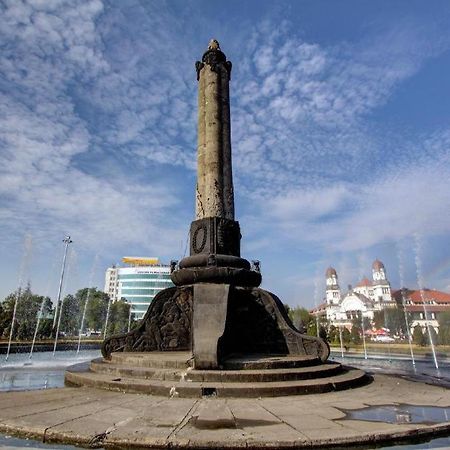 New Mira Hotel Semarang Eksteriør billede