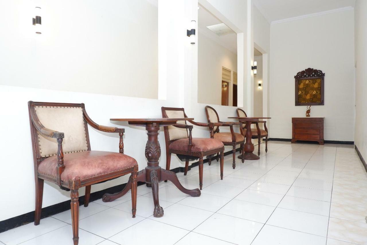 New Mira Hotel Semarang Eksteriør billede