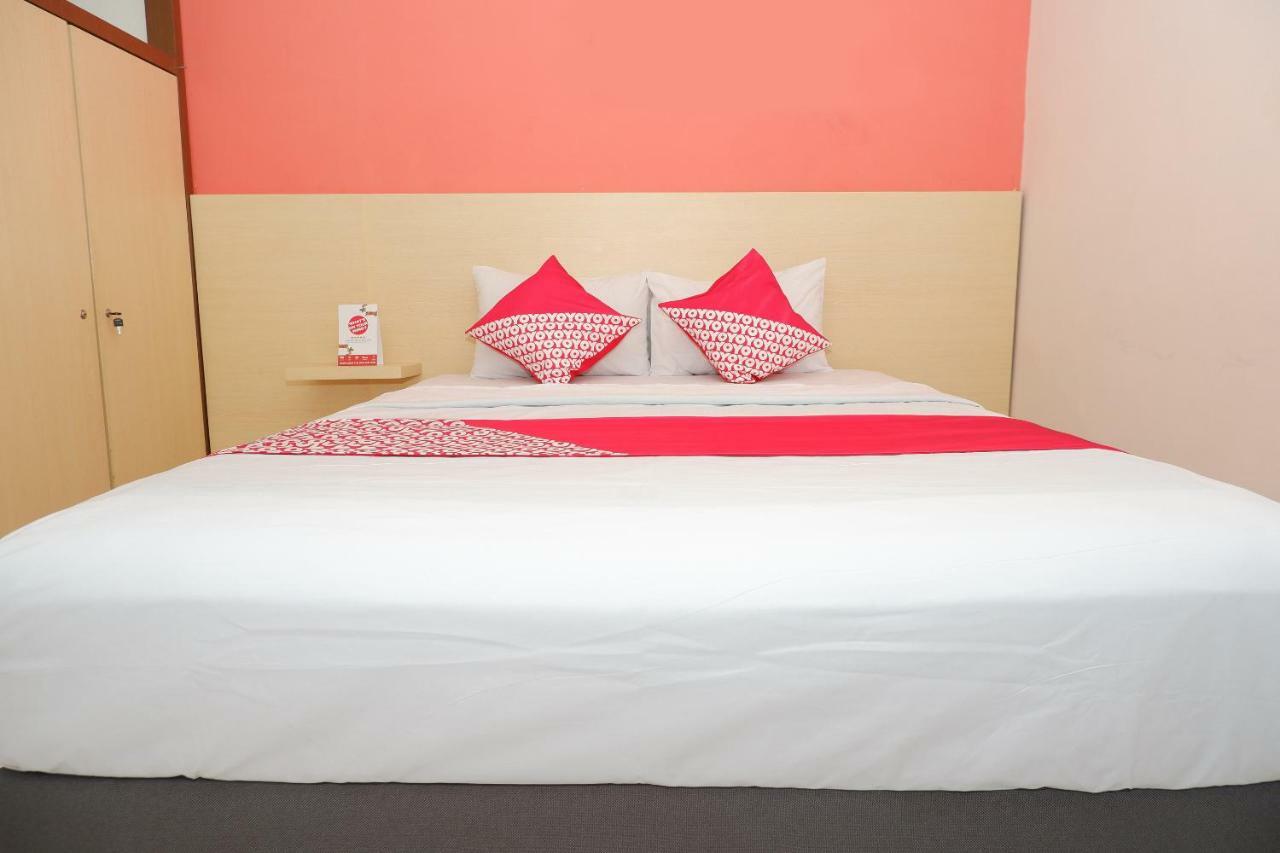 New Mira Hotel Semarang Eksteriør billede