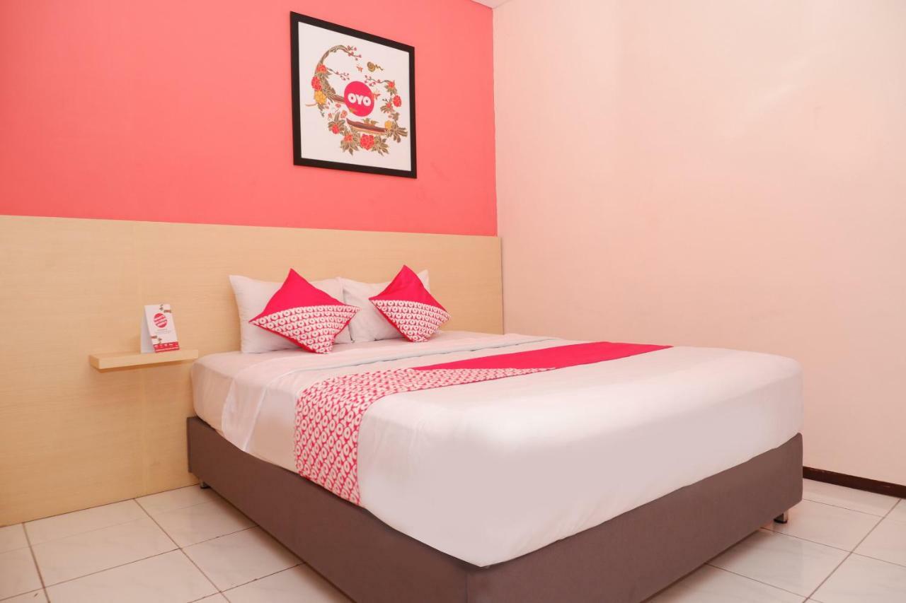 New Mira Hotel Semarang Eksteriør billede