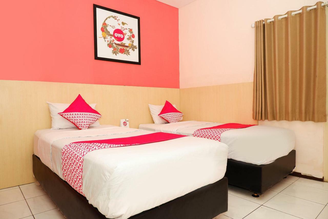New Mira Hotel Semarang Eksteriør billede