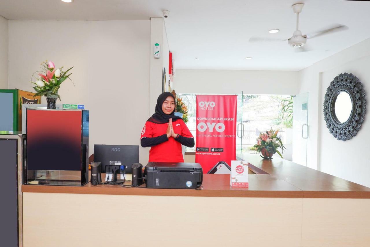 New Mira Hotel Semarang Eksteriør billede