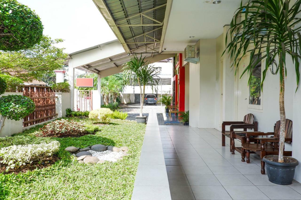 New Mira Hotel Semarang Eksteriør billede