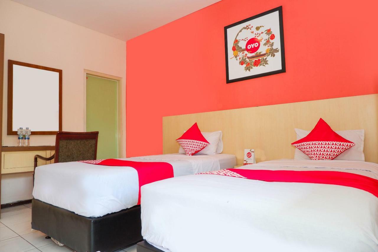 New Mira Hotel Semarang Eksteriør billede